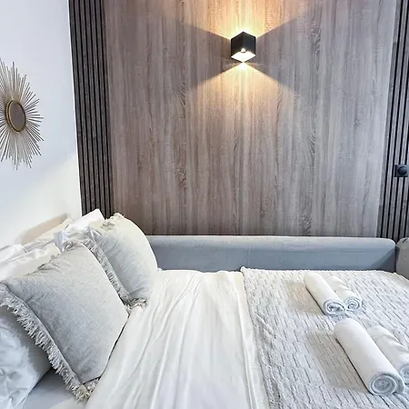 Champs - Elysees Finest Flat شقة