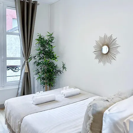 Champs - Elysees Finest Flat Apartmán