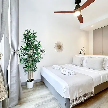 Champs - Elysees Finest Flat شقة باريس