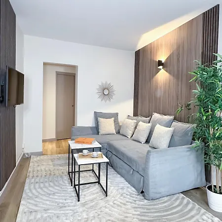 Champs - Elysees Finest Flat Apartmán